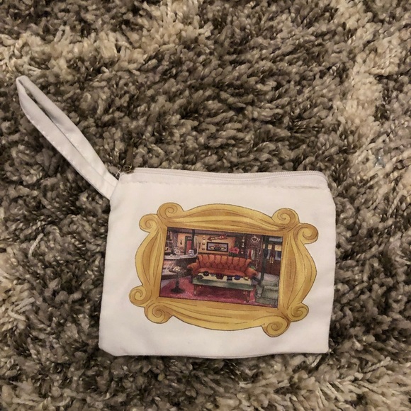 Friends Pouch - Picture 2 of 3